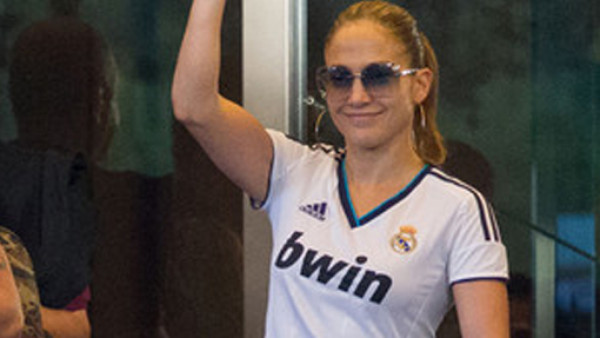 Jennifer López es aficionada del Real Madrid