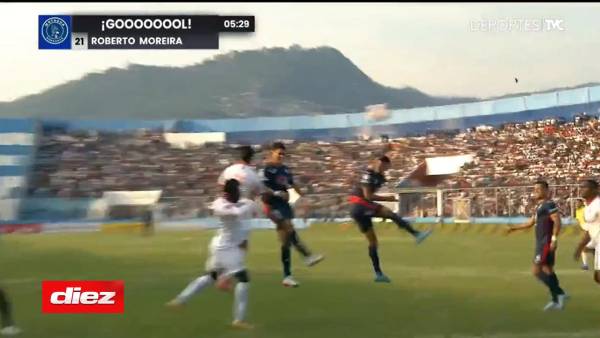 ¡Cabezazo espléndido! Roberto Moreira adelanta al Motagua en los primeros minutos de la semifinal ante Olimpia