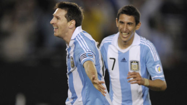 Higuaín y Messi despedazan a Chile
