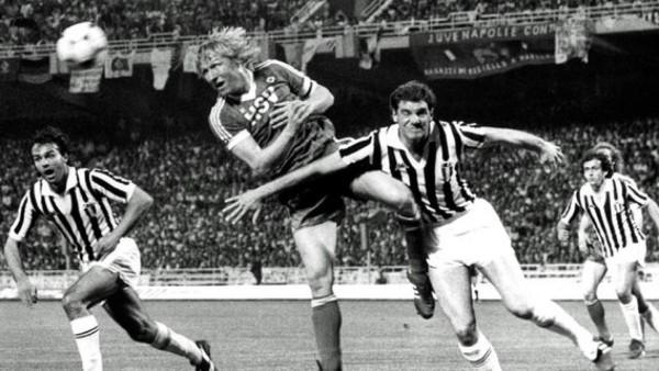 ¡Dueños de los aires! Los mejores cabeceadores de la historia del fútbol