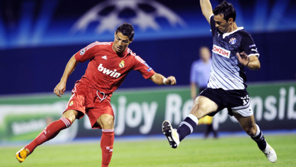 Real Madrid logró triunfo en el debut