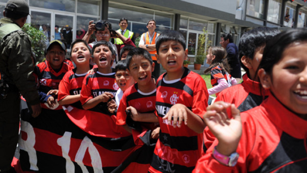 Locura en Bolivia por llegada de Ronaldinho