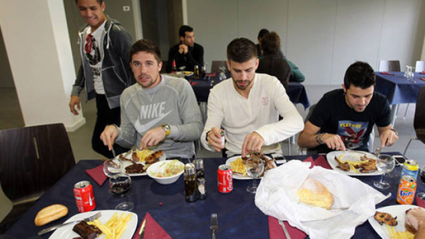 Barcelona festeja con un almuerzo en la nueva Masía