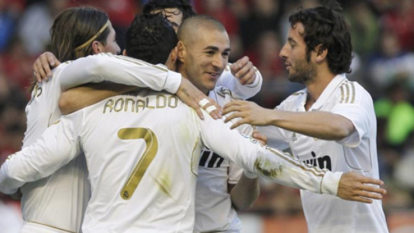 Real Madrid se paseó por Pamplona y goleó al Osasuna