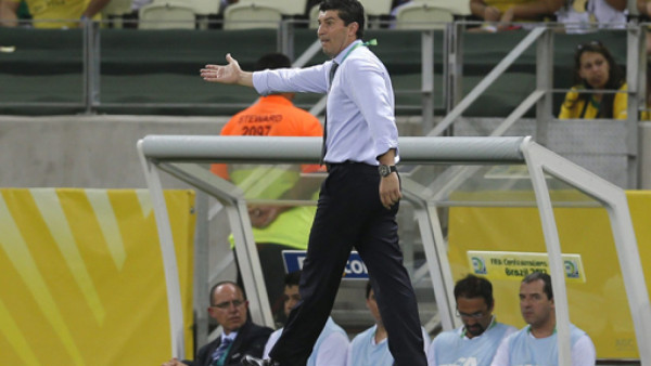 Afición mexicana comienza a pedir cabeza de Chepo de la Torre