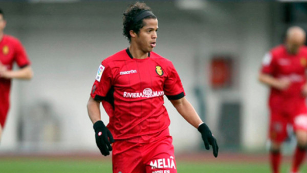 FIFA quita triunfo a Mallorca por alinear a Giovani Dos Santos