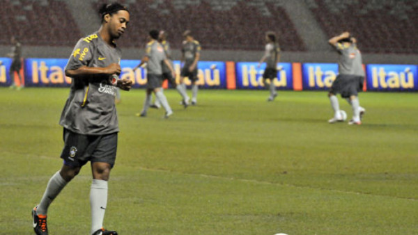 Ronaldinho: 'Espero un partido con muchos goles'