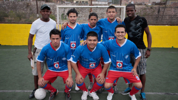 El lado solidario de Boniek García