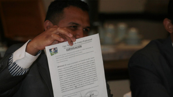 Wilson Palacios y Olimpia, enfrentados por dinero