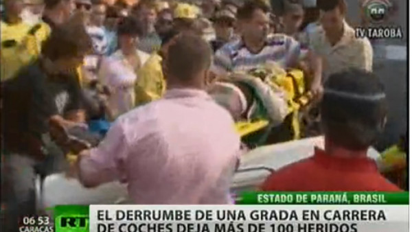 Se desploman graderías en una carrera