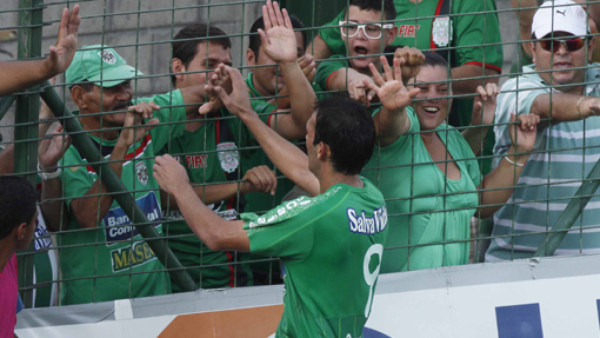 El Marathón se afianza en la cima