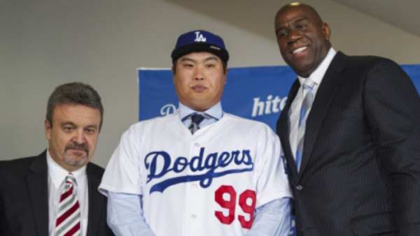 Dodgers presentan al pitcher Ryu Hyun-jin