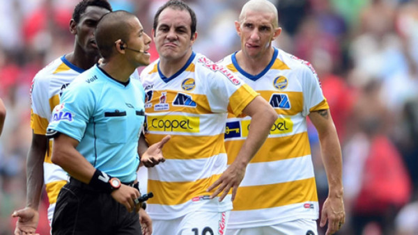 Árbitros se cansan de las locuras de Cuauhtémoc en México