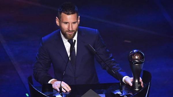 Leo Messi lograría esa distinción por tercera vez en su carrera.