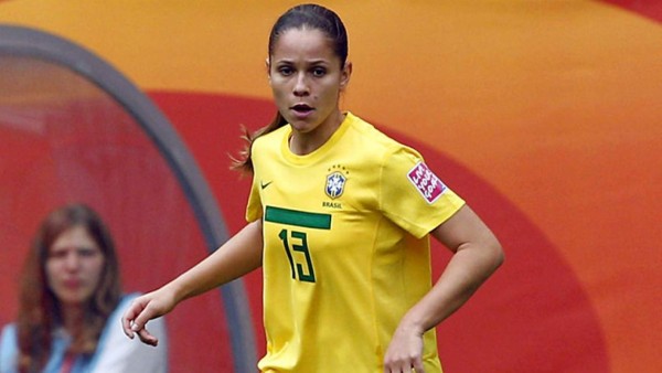 Erika Cristiano, la hermosa brasileña que brilla en el PSG femenino de Francia