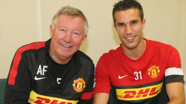 Robin van Persie ya trabaja con el Manchester United