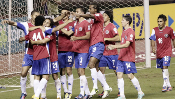 Costa Rica pasa a la hexagonal arrollando a Guyana