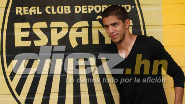 Juan Ramón Mejía deja Olimpia y ficha por el Real España