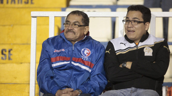 Hasta cobijas llevaron aficionados al Nacional