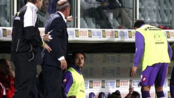 Técnico que agredió a su propio jugador en Italia pide perdón