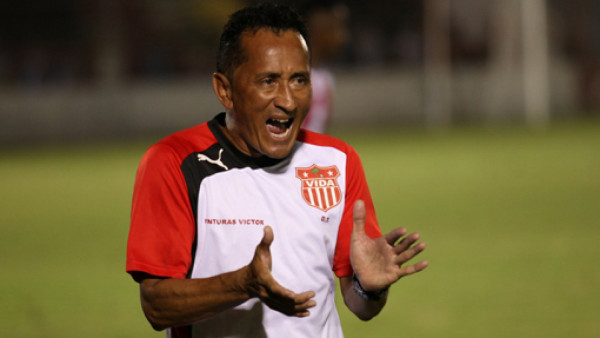 Jorge Pineda: 'Hay técnicos que se están ofreciendo al Vida por 50 lempiras”