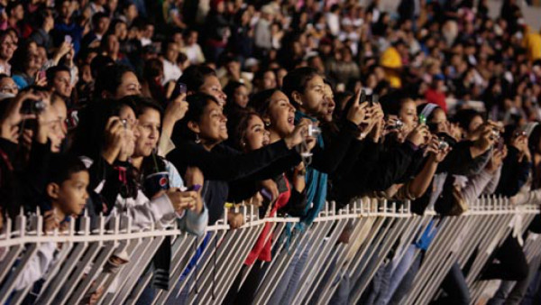 Beckham enloquece a fans en Honduras