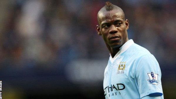 Mario Balotelli estará de baja por un mes