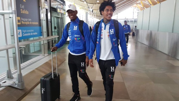 Así fue la llegada de la Selección de Honduras a Barcelona, España