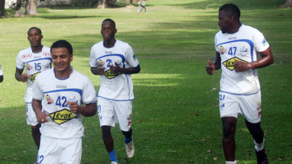 Victoria inicia pretemporada con 11 jugadores