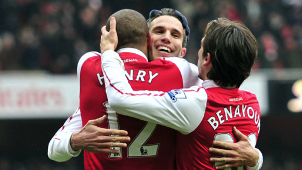 Arsenal destroza al Blackburn en la Premier