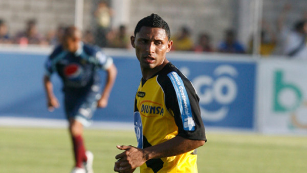 Real España contrataría a Henry Acosta