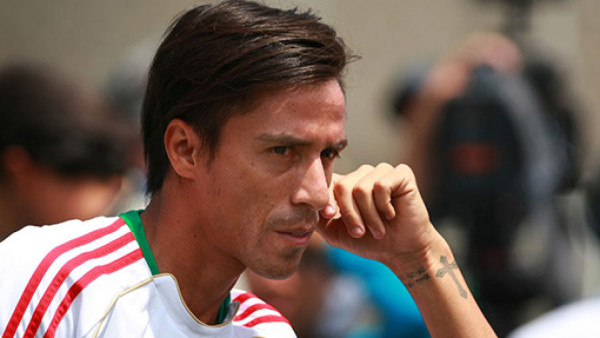 Lucas Lobos será baja de México ante Finlandia