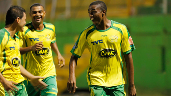 Real Sociedad acaricia ya el ascenso en Honduras