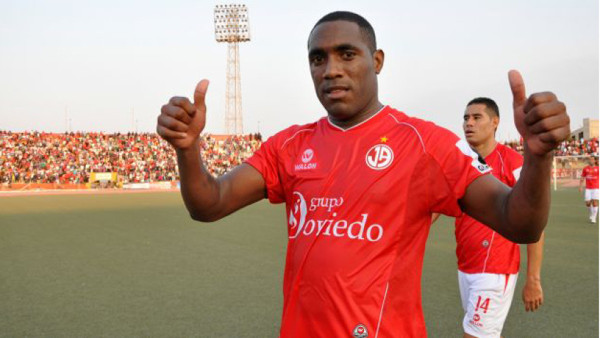 Dos futbolistas panameños preparan su debut en Perú