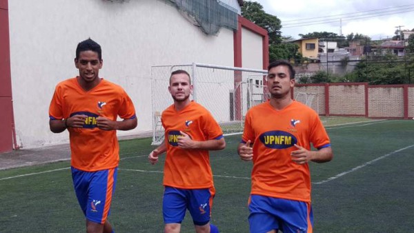 RUMORES/FICHAJES: Real España da sus bajas y Olimpia con uno en la mira