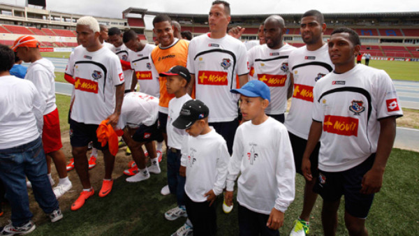 Selección de Panamá escondió sus armas y luego se relajó