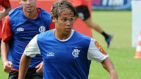 VIDEO: Brasileño de 17 años compite con Messi por el récord de Müller