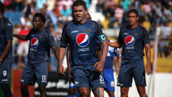 ¿Debe Motagua ceder a Amado Guevara a otro club de la Liga Nacional?