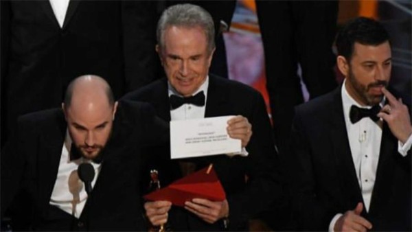 Ni goleando al Éibar perdonan con los terribles Memes al Real Madrid