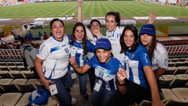 FOTOGALERÍA: Ambiente de fiesta en el estadio Nacional