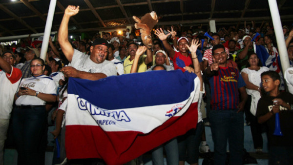Olanchito se convirtió en la 'capital' del fútbol al recibir al Olimpia