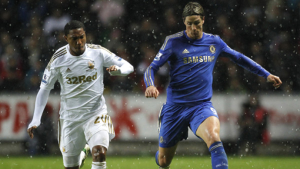 Chelsea empata con el Swansea y pierde el liderato