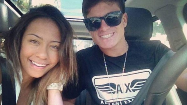 La hermana de Neymar oficializa noviazgo con famoso futbolista en Barcelona