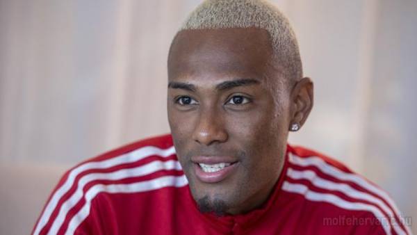 Deiby Flores revela que un compañero no quiso cambiarle el número de camiseta en el Féhervár y la razón por la que eligió el ‘12’