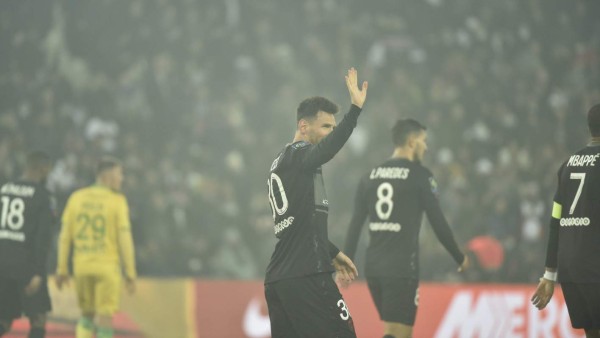 Fotos: Keylor Navas se marcha expulsado en el PSG y así reaccionó Neymar por ser el sacrificado