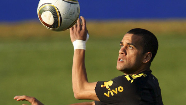 Alves para renovacion con el Barcelona