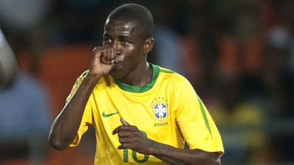 El Chelsea adquirió al Ramires