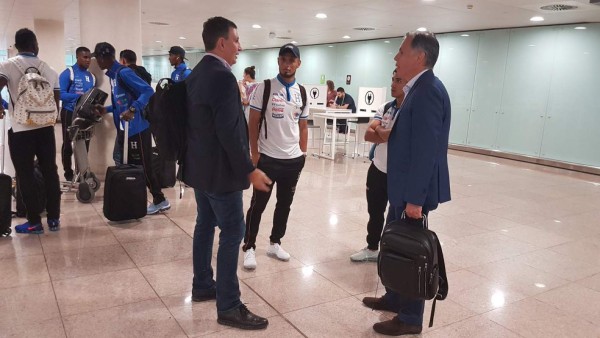 Así fue la llegada de la Selección de Honduras a Barcelona, España