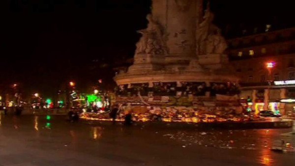 FOTOS: Falsa alarma provoca una estampida de pánico en París