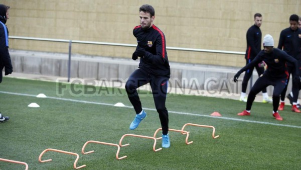 Choco Lozano entrena con el primer equipo del Barcelona en la semana del clásico